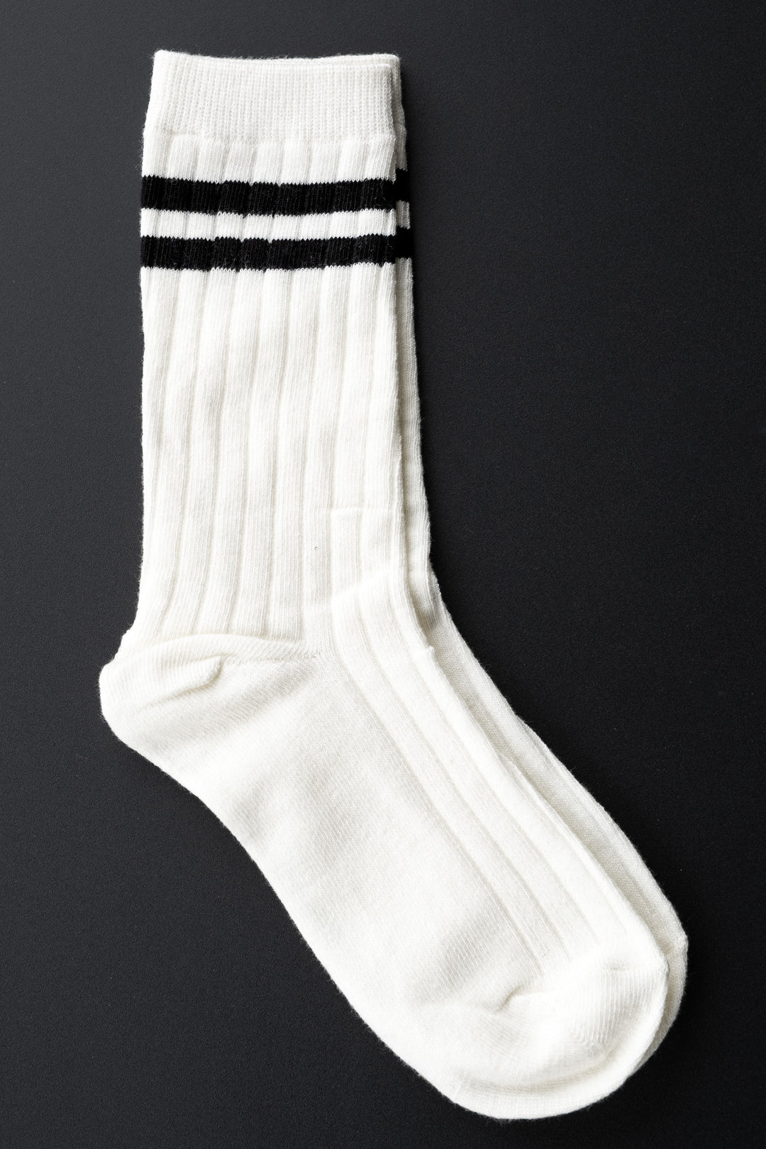 BLACK STRIPED OLYMPUS SOCKS